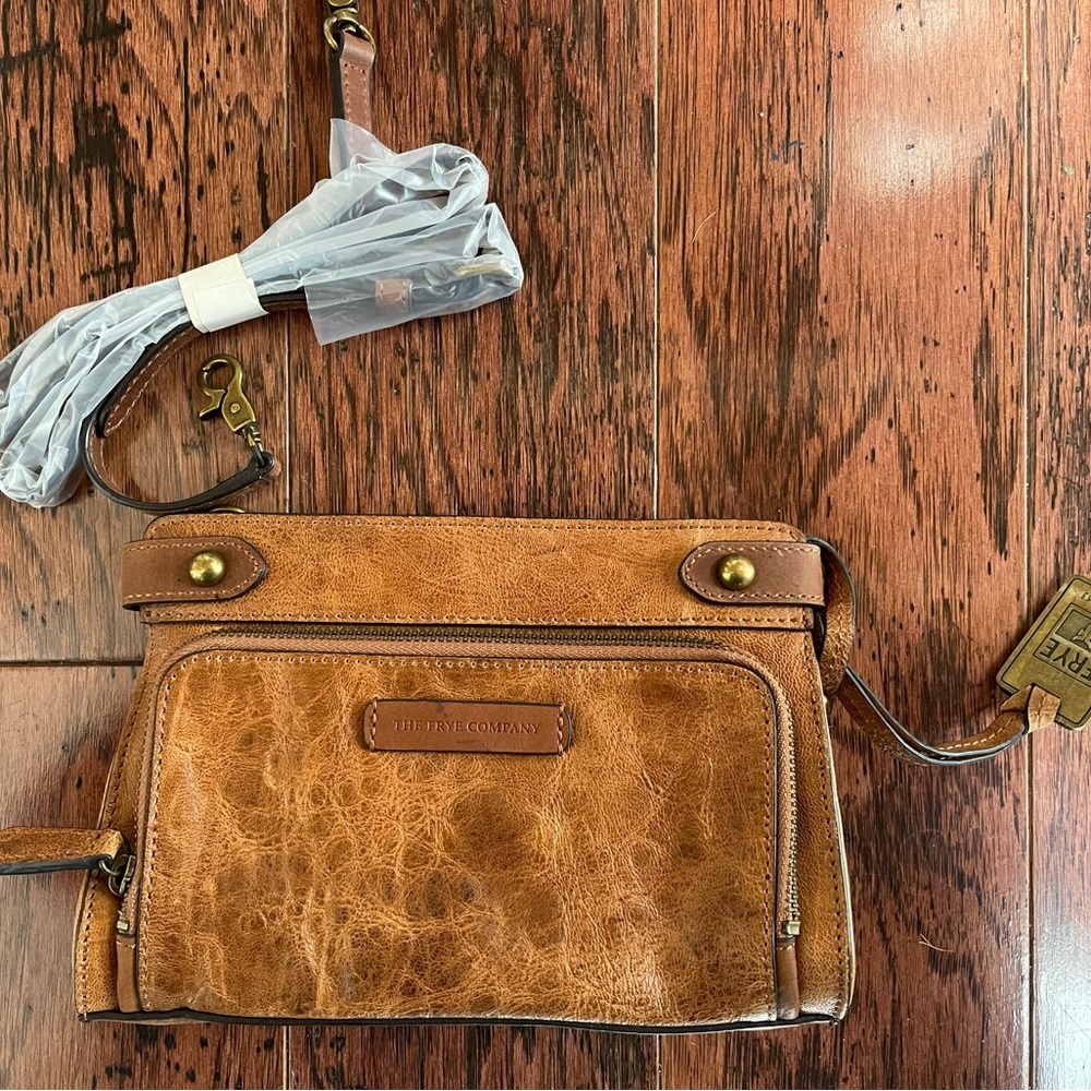 NWOT Frye Michelle Leather crossbody bag
